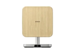 Epson Lifestudio Flex EF-72 vidéoprojecteur intelligent 4K portable avec son Bose, Google TV et support réglable, chêne
