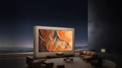 Formovie Theater Premium Vidéoprojecteur 4K à triple laser et ultra-courte focale avec Google TV et Netflix certifiés