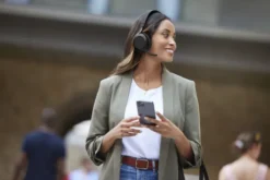 Jabra Evolve2 75 - Micro-casque stéréo sans fil pour UC, Bluetooth, USB-C, noir