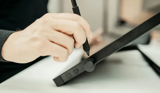 Wacom Cintiq 24 Touch écran à stylet avec support réglable